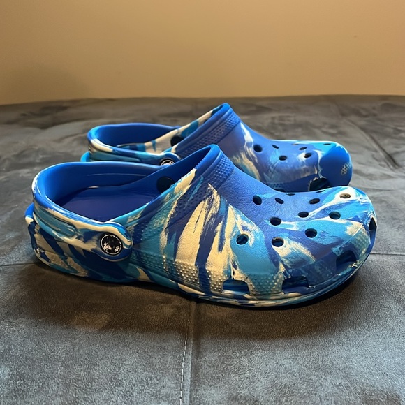Crocs Kids Blue and White clogs - Picture 3 of 6